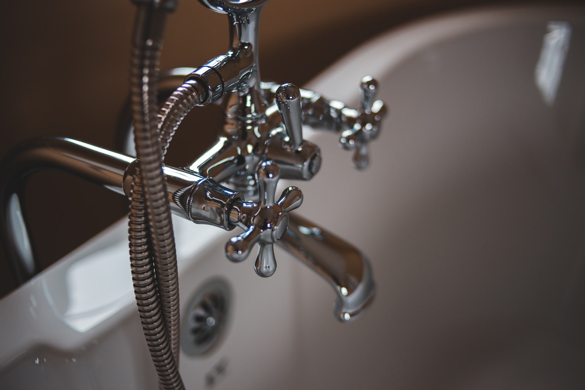 plumbing services London